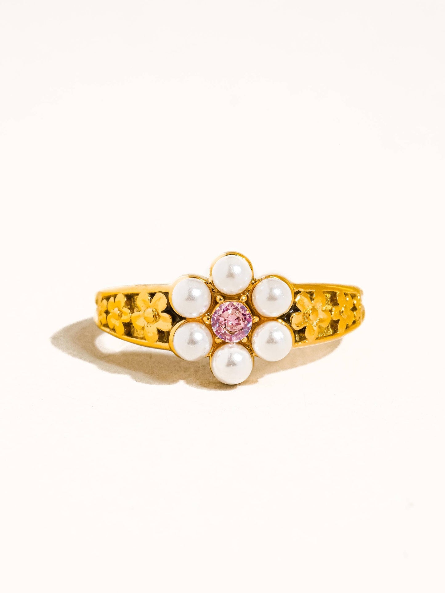 Flower Pearl Gold Ring