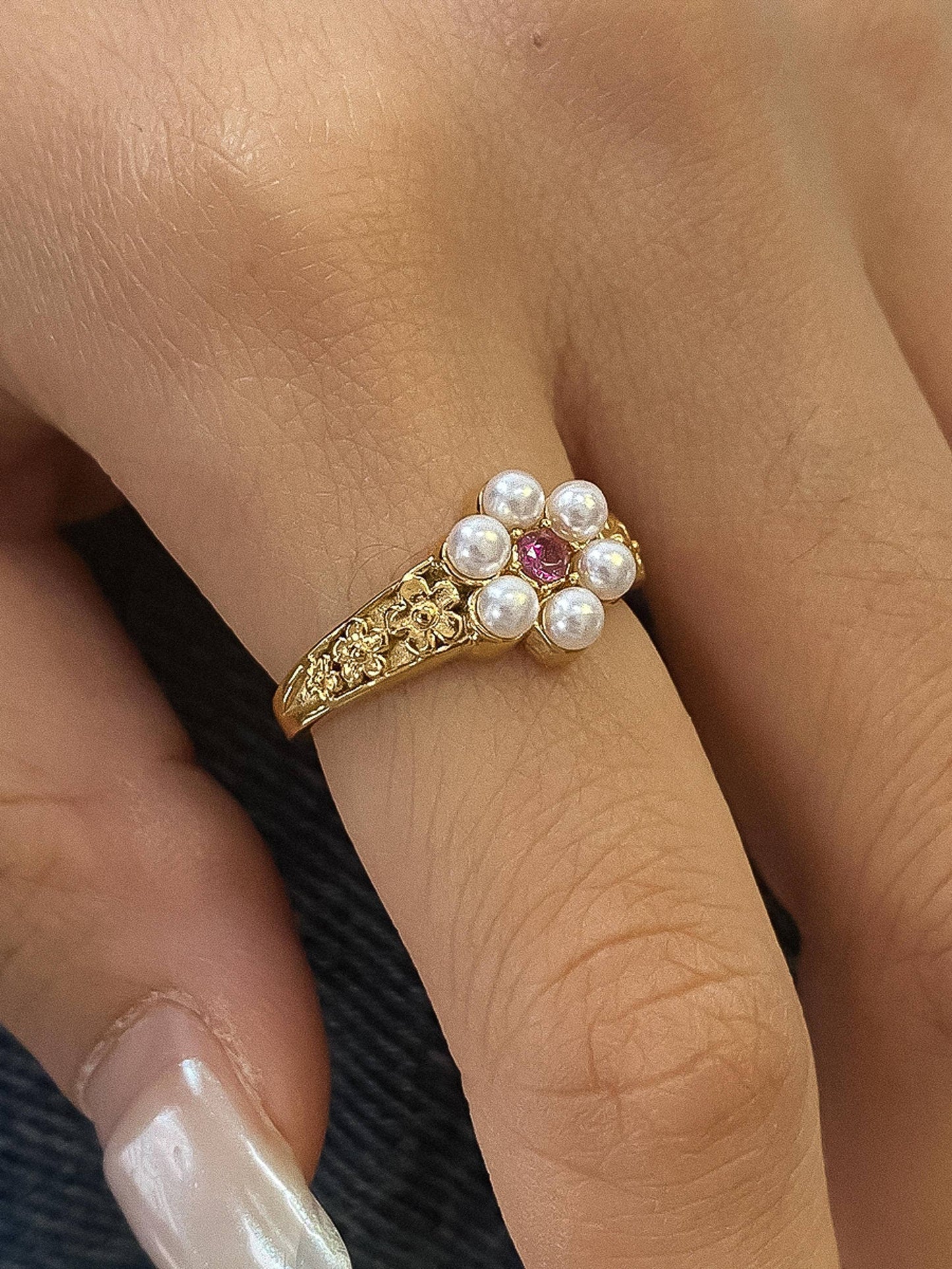 Flower Pearl Gold Ring