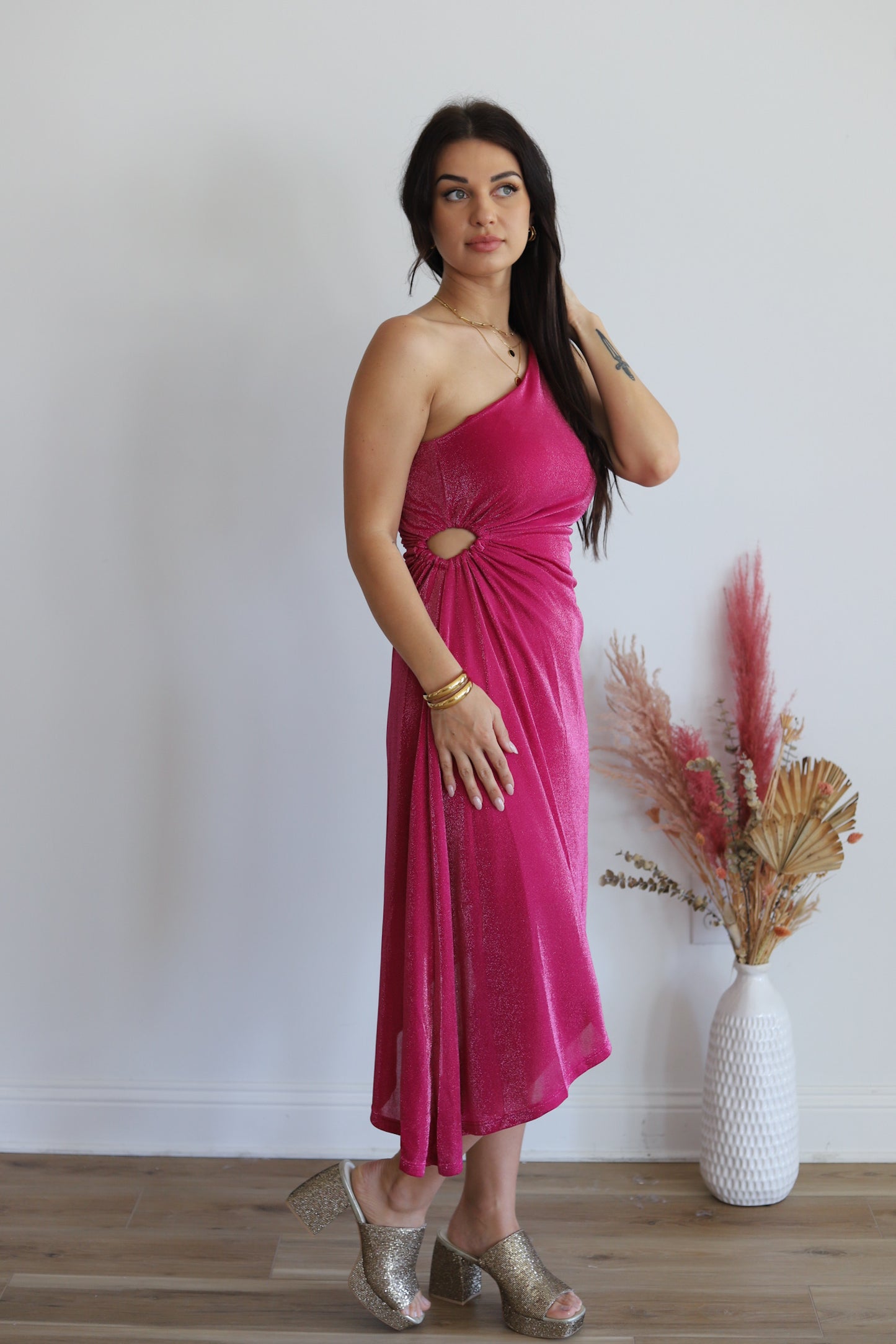 Lalisa One Shoulder Magenta Dress