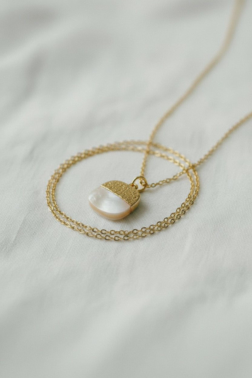 Round Square Shell Necklace
