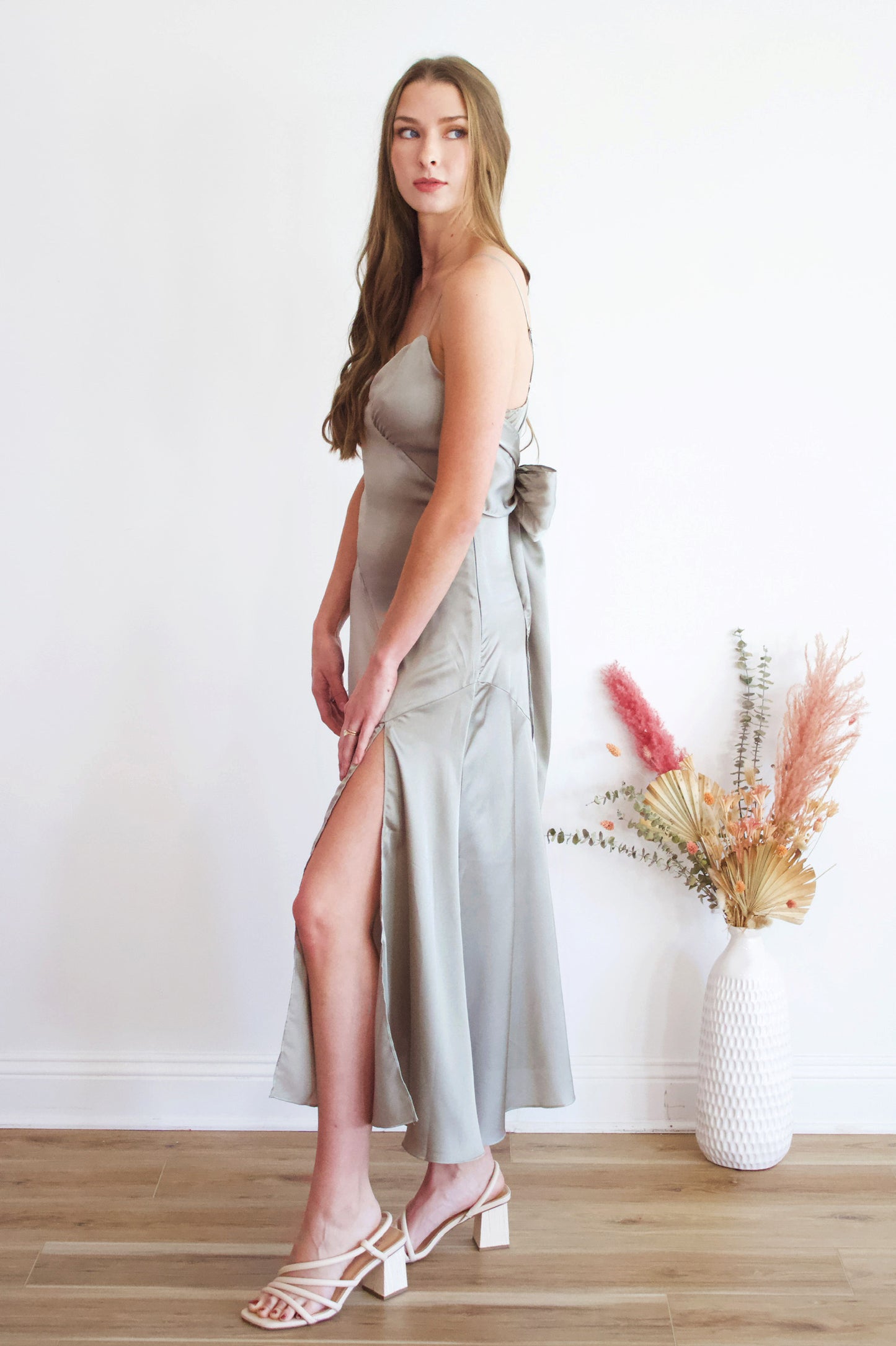 Liliana Stain Midi Dress