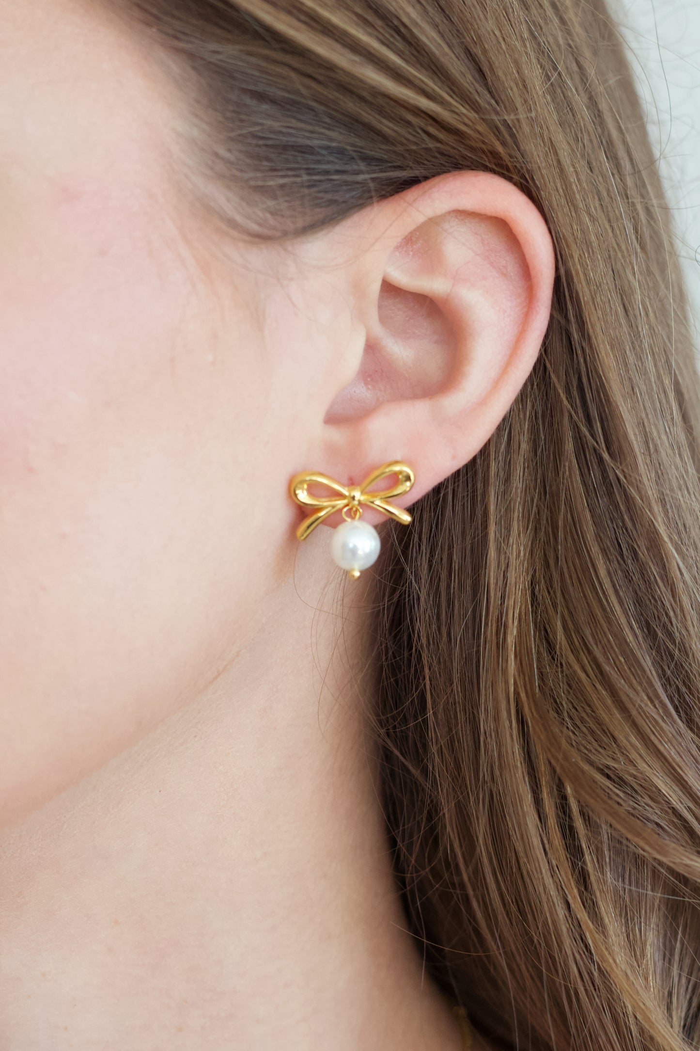 Gold Bow Pearl Earring