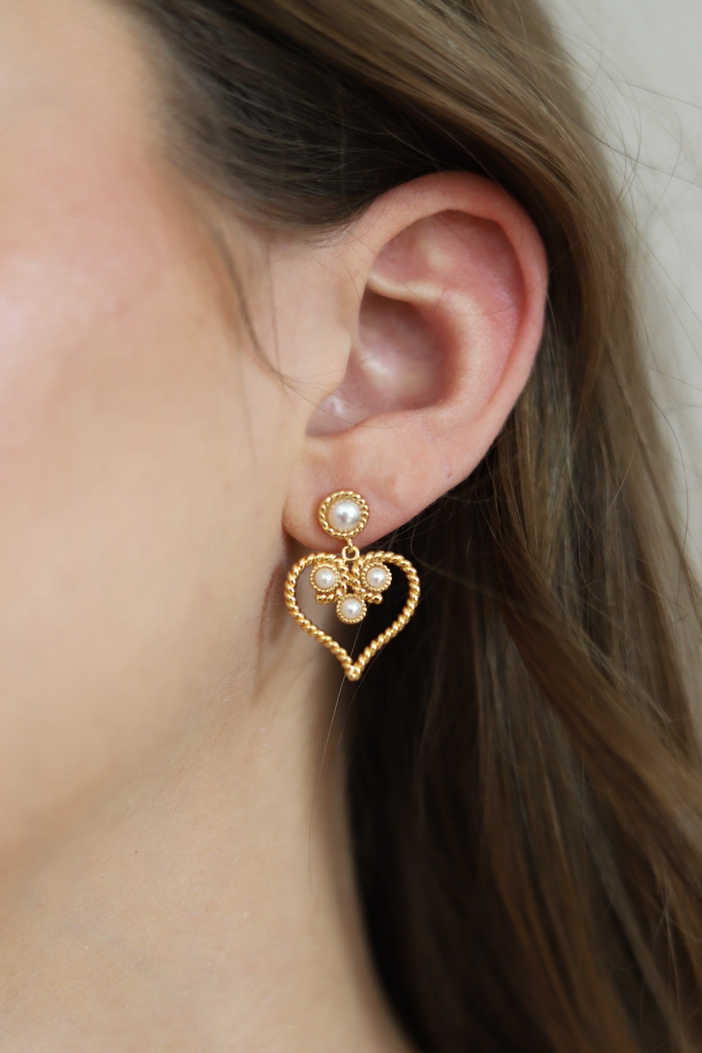 Vintage Heart Pearl Earring