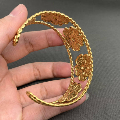Gold Hollow Flower Cuff