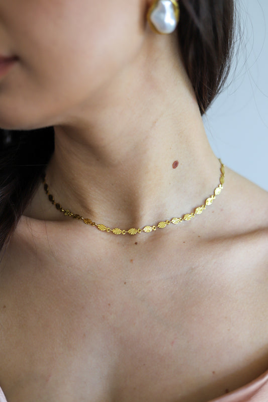 Classic Oval Chain Gold Necklace