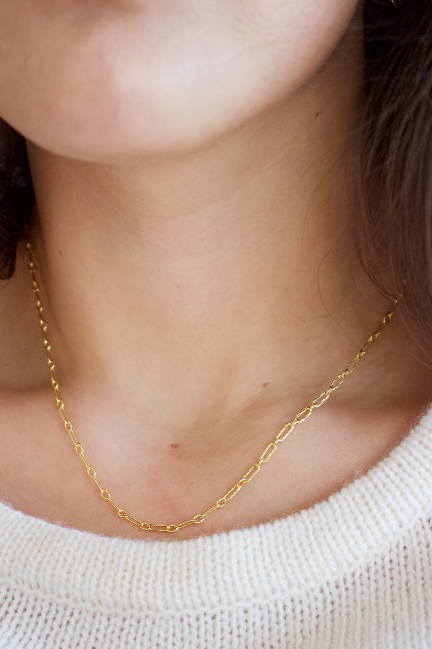 Textured Paper Clip Chain Necklace