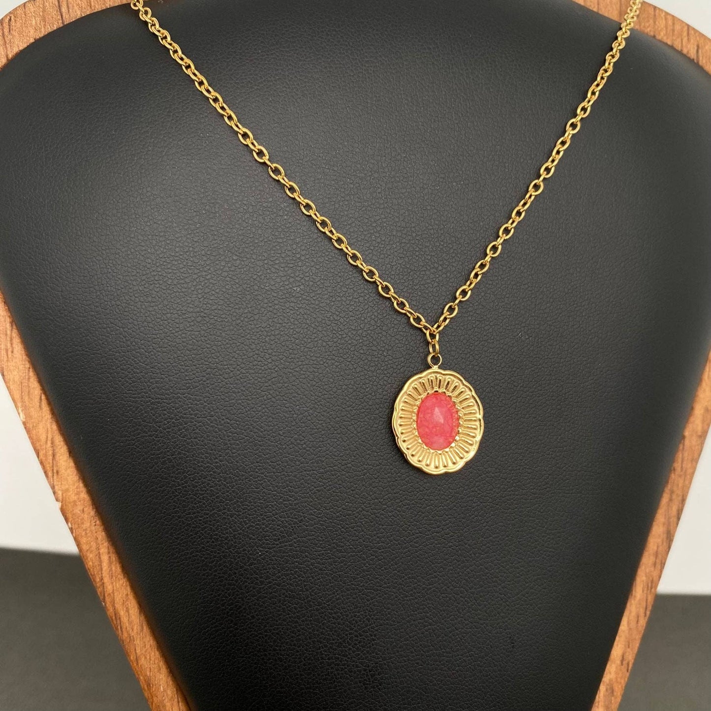 Text. Oval Stone Necklace