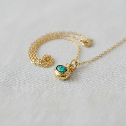 Shell Oval Pendant Necklace