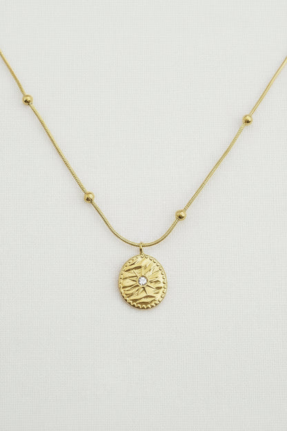 Starry Pendant Circle Necklace