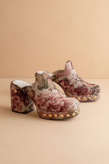 Sierra Tapestry Mule