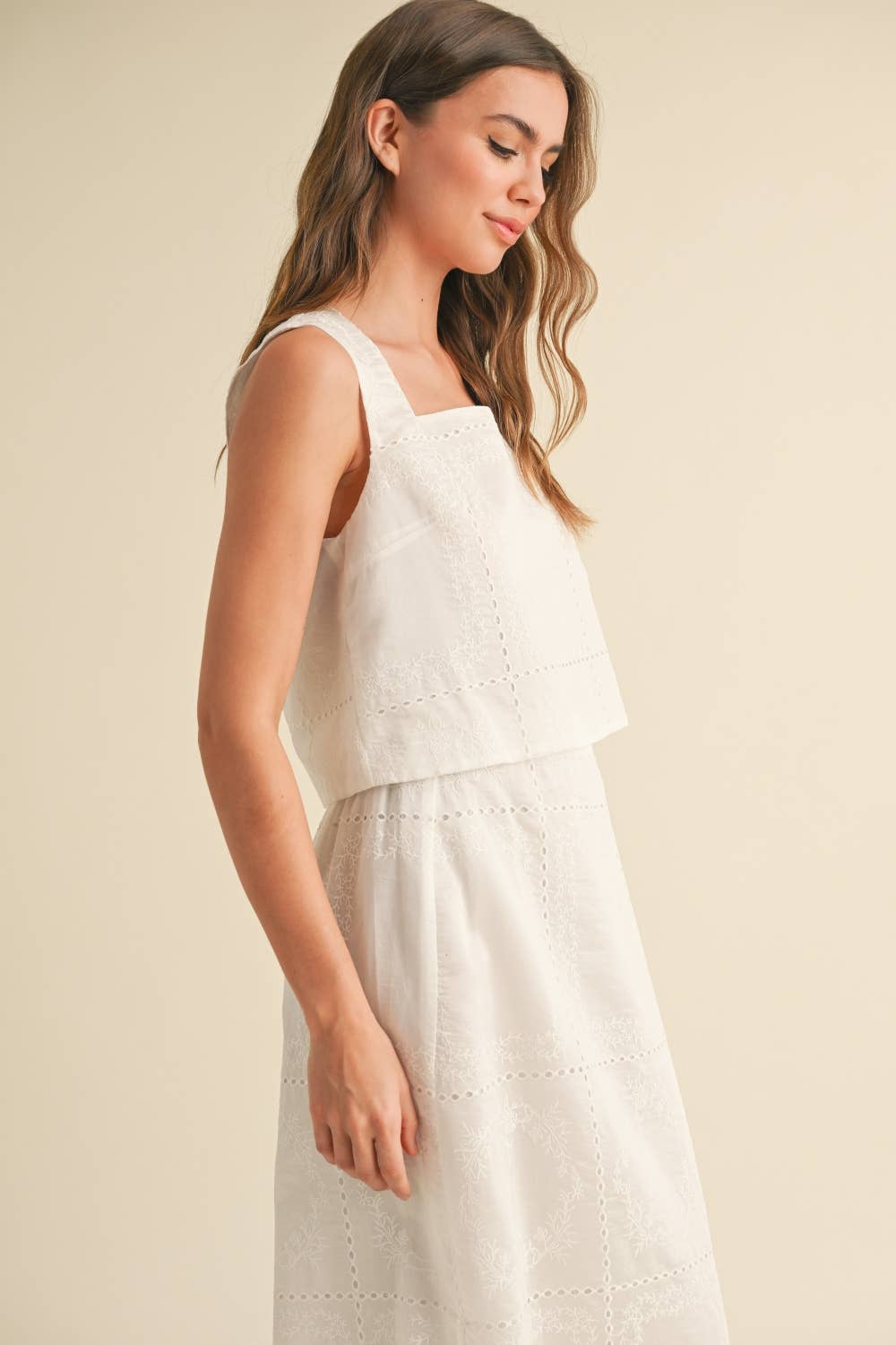 Letia White Eyelet Set Top