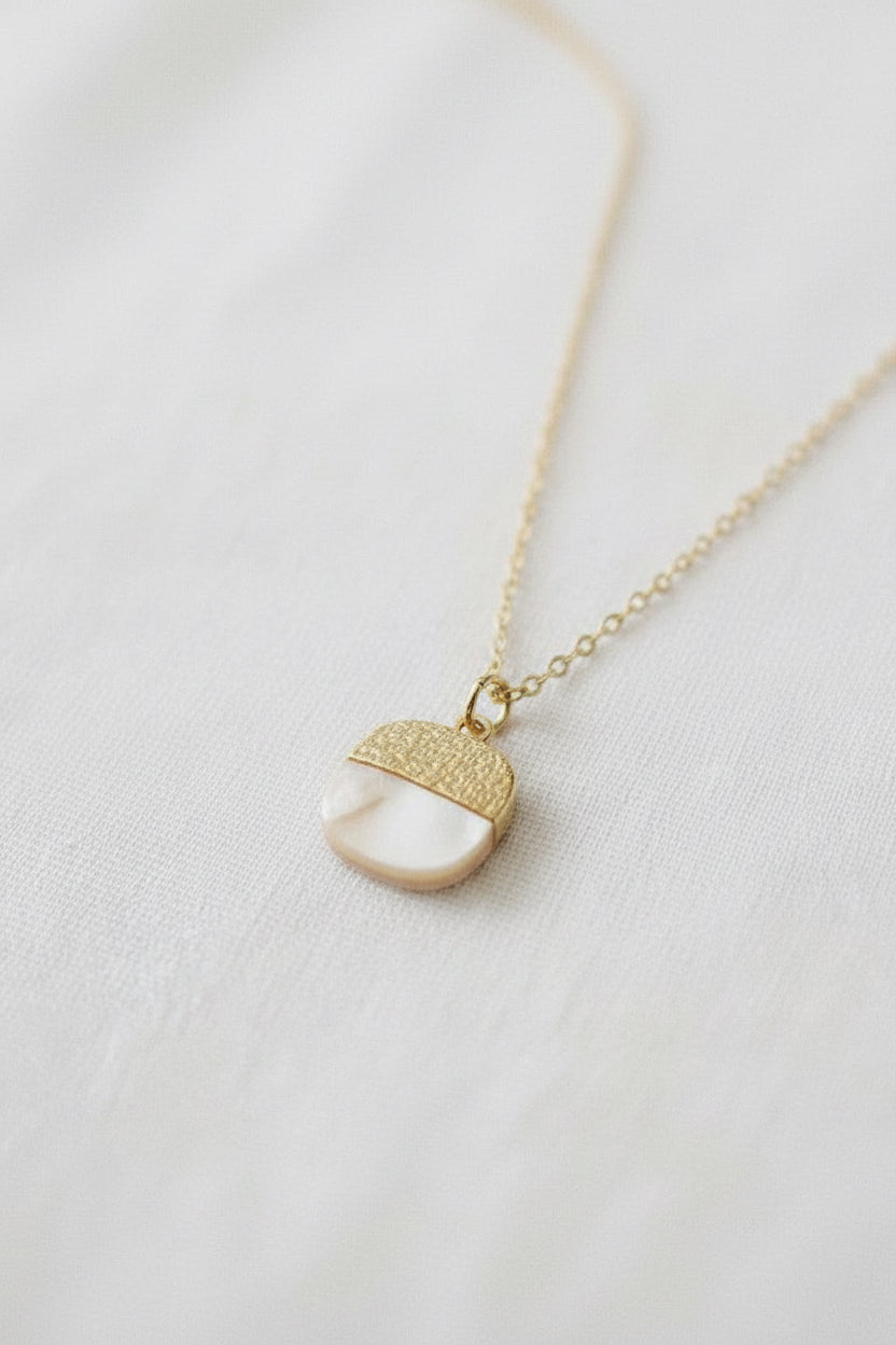 Round Square Shell Necklace