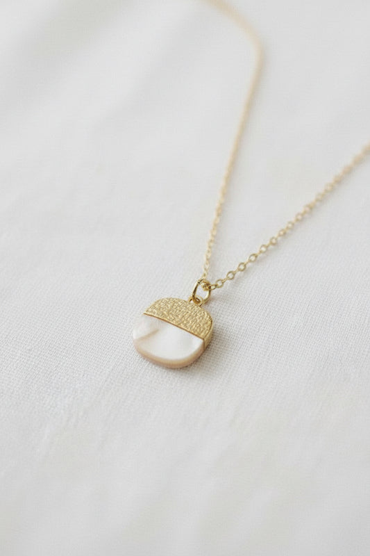 Round Square Shell Necklace