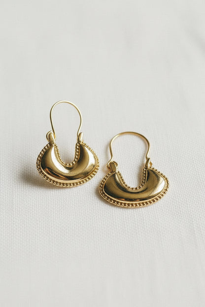 Vintage Inspo Drop Earring