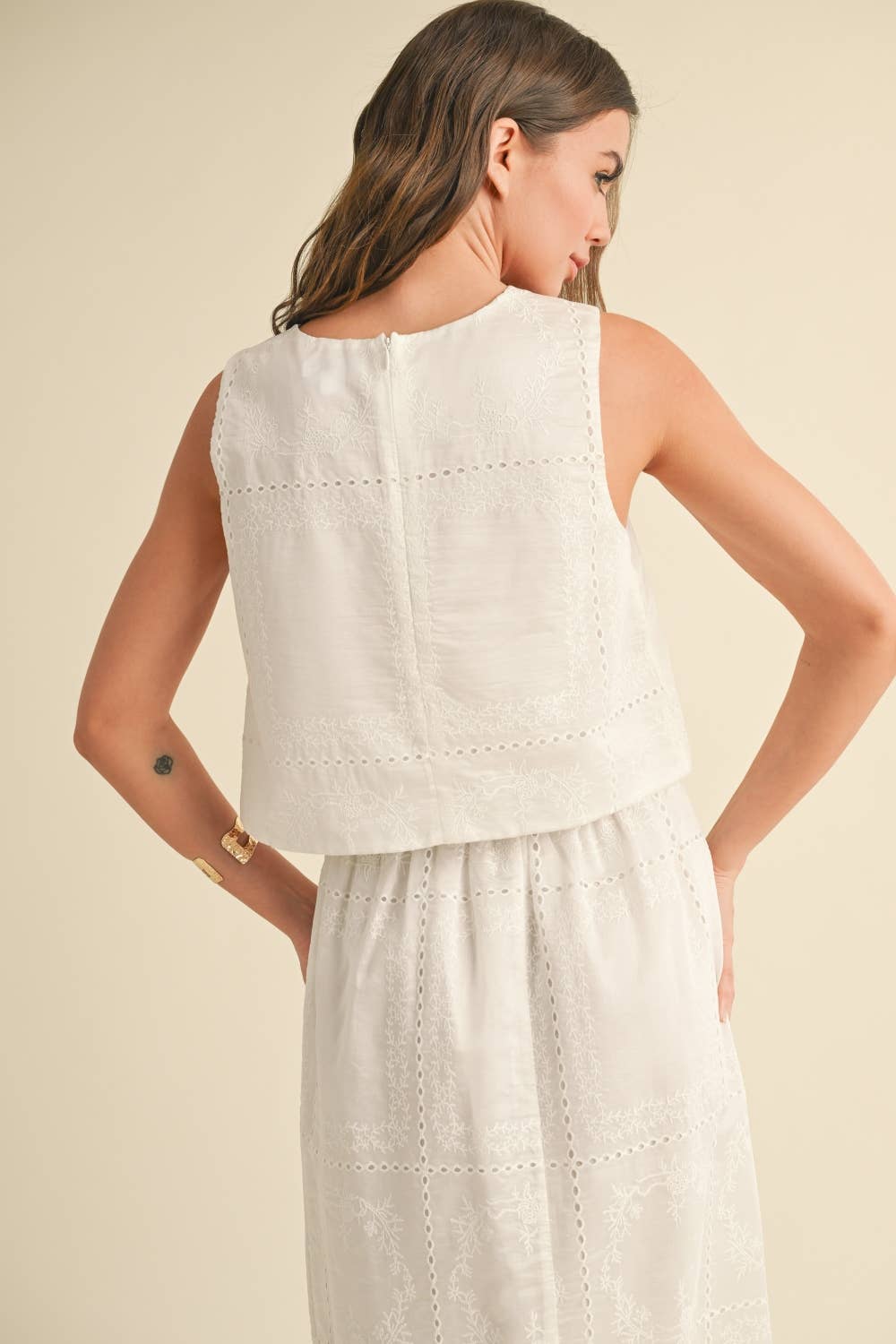 Letia White Eyelet Set Top