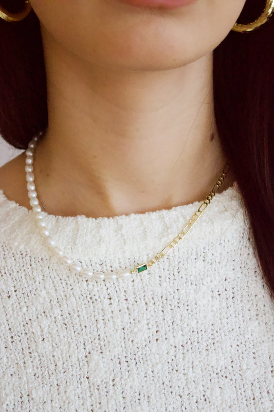 Chain & Pearl Necklace