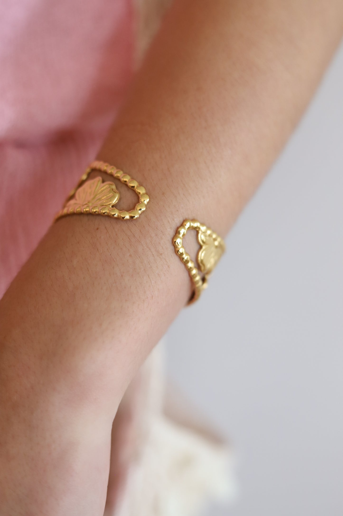 Gold Hollow Flower Cuff