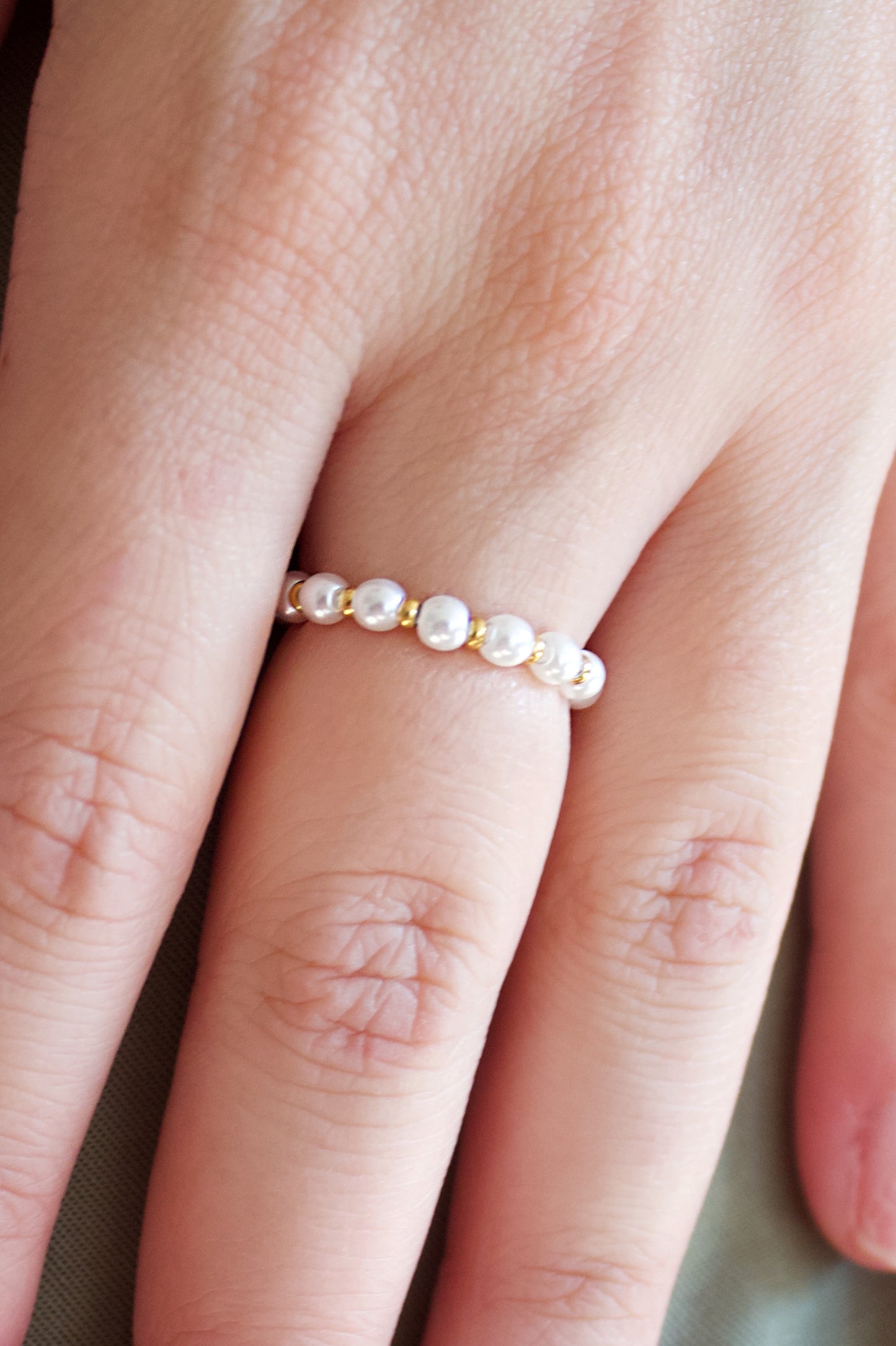 Pearl Stretch Ring - Pearl & Gold