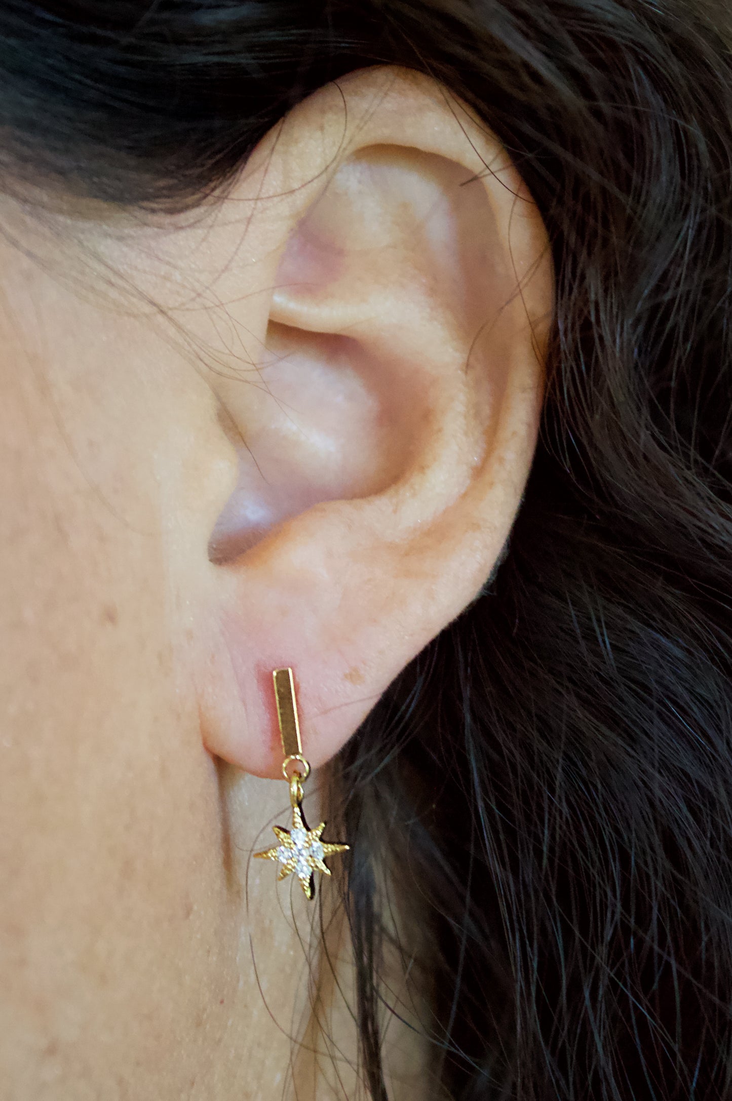 CZ Starburst Bar Gold Earring