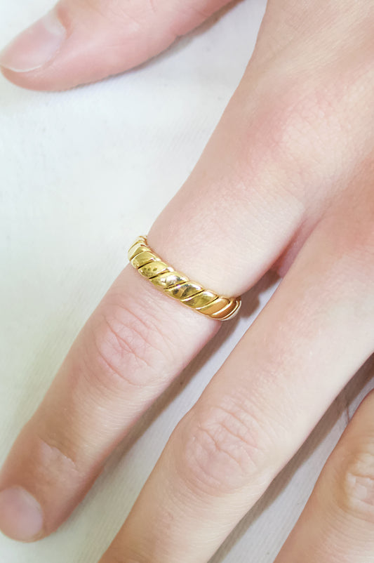 Twisted Detail Ring