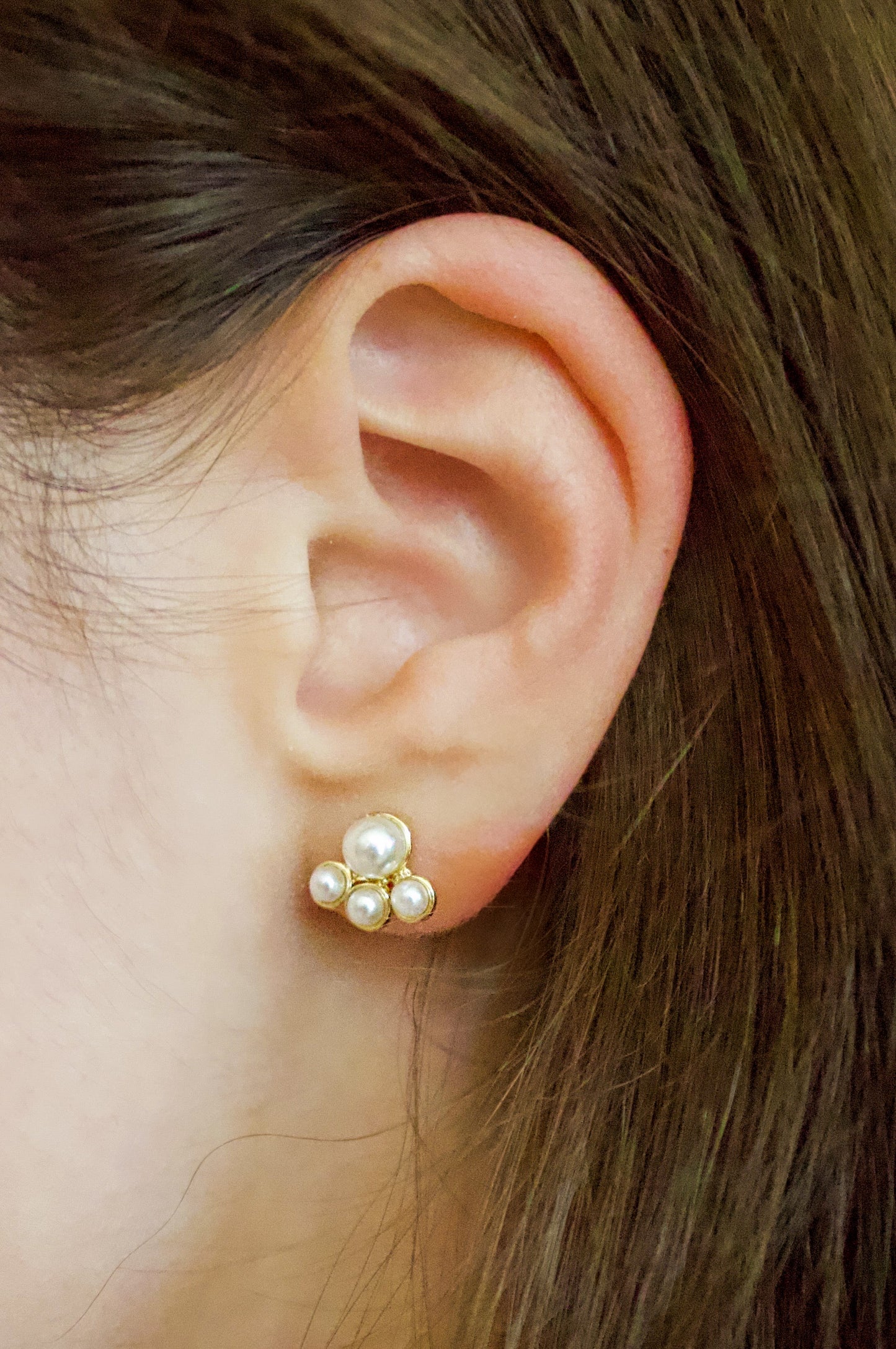 Paw Print Pearl Earring