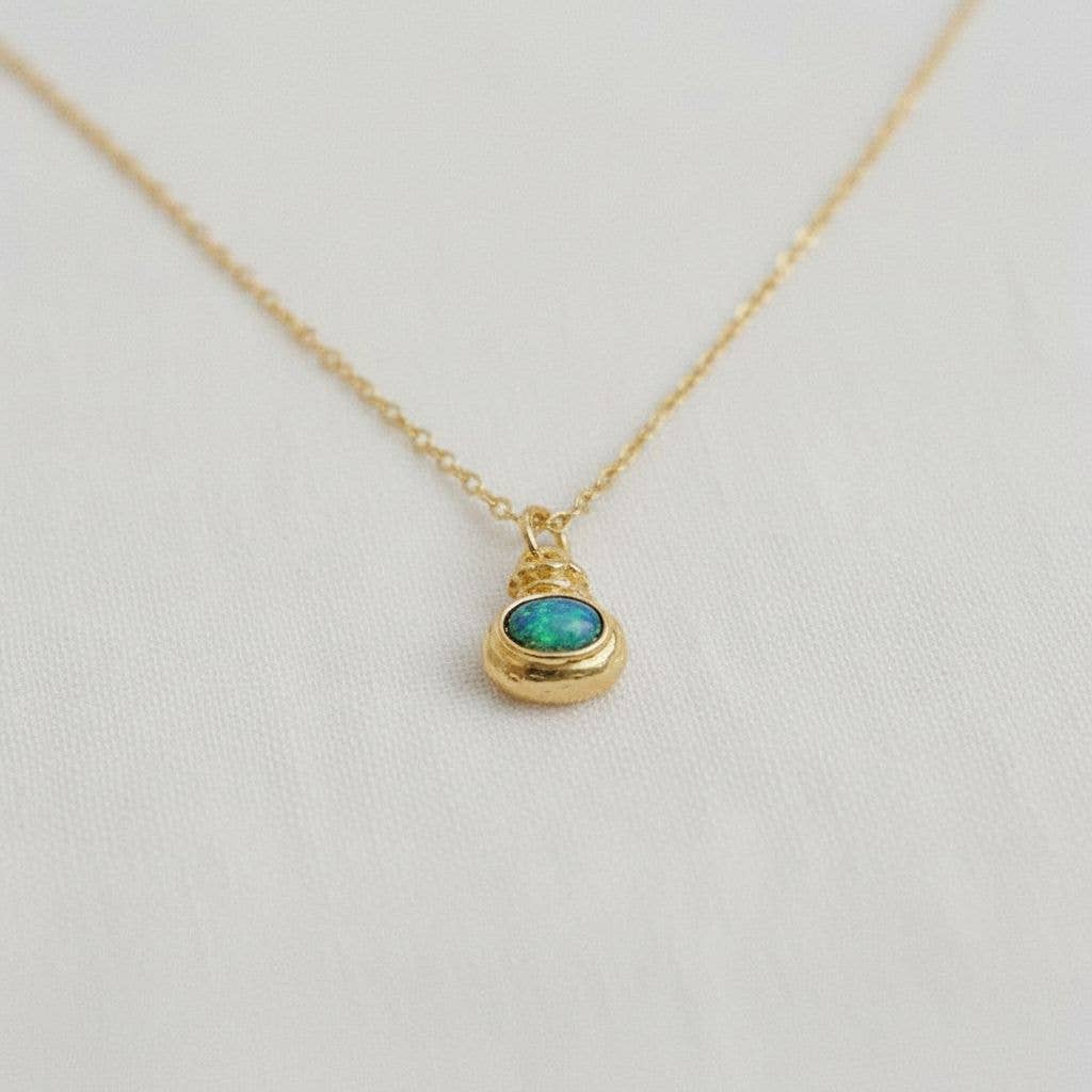 Shell Oval Pendant Necklace