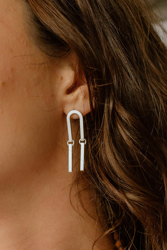 Arch & Bar Earring
