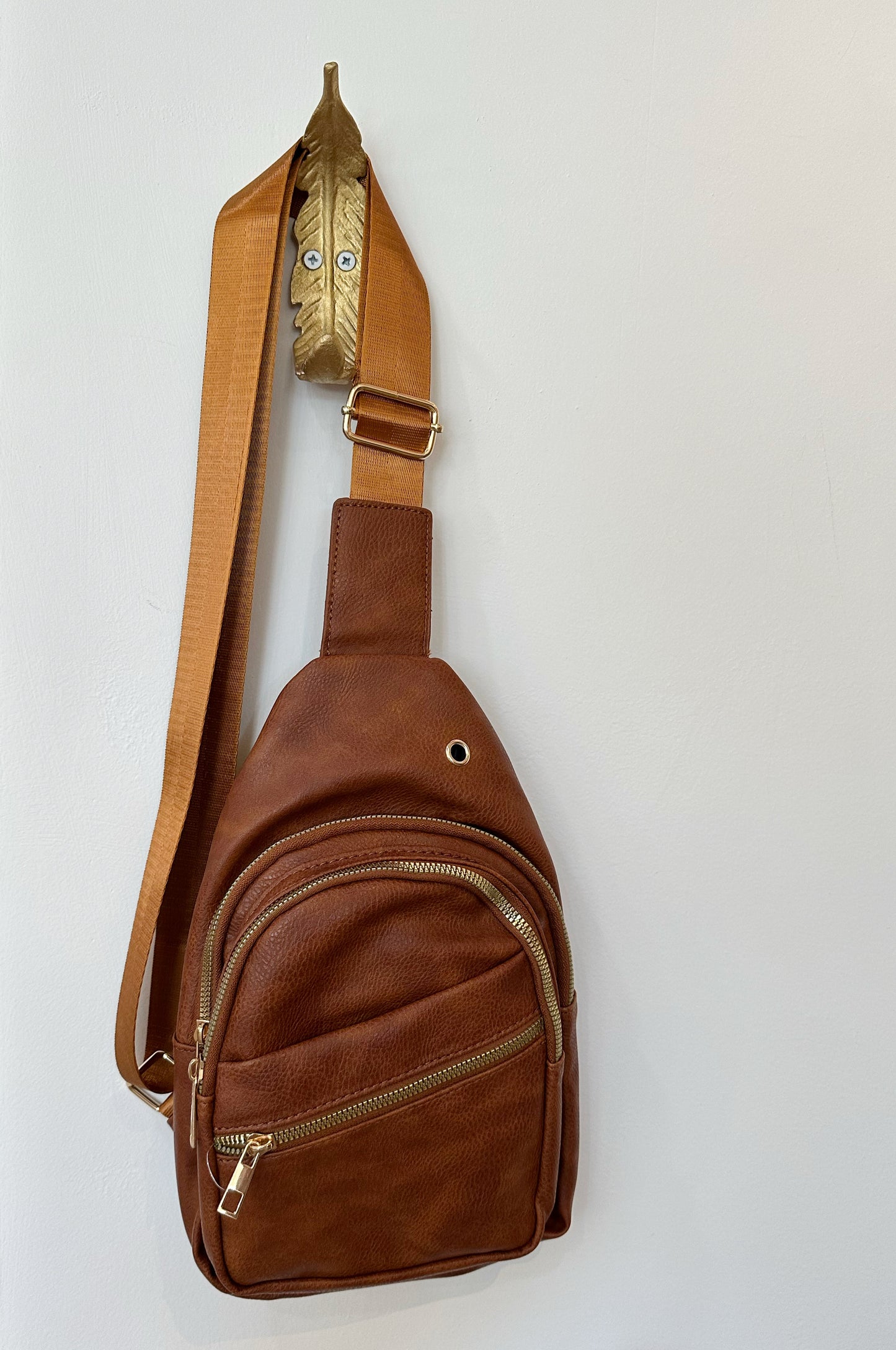 4 Zippered Leather Sling