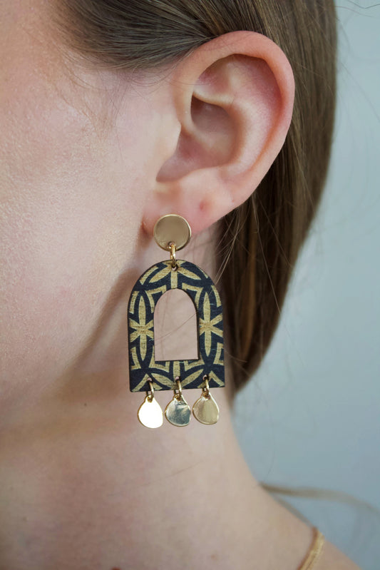Pattern Arch and Charm Earring